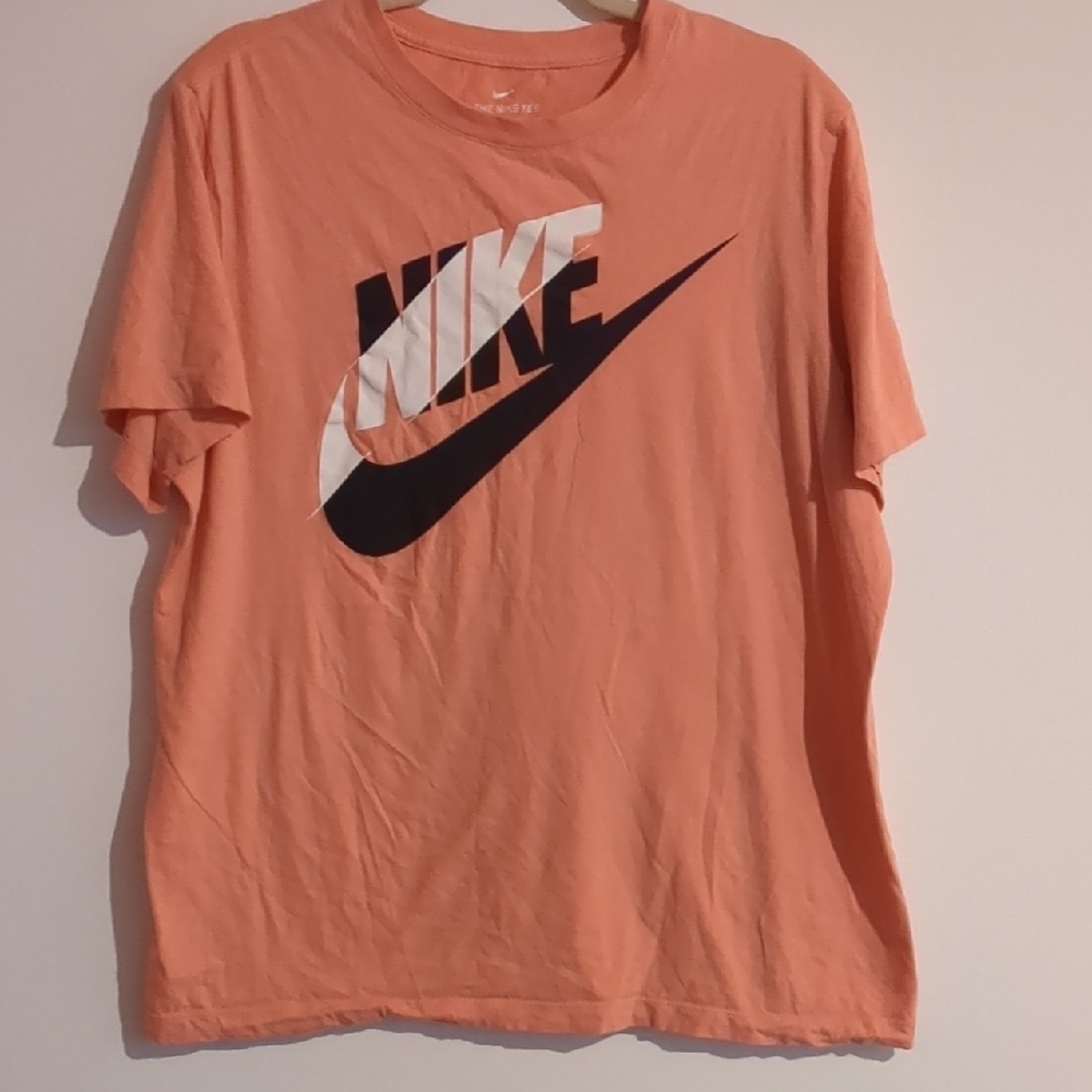 Nike Men's Orange T-Shirt